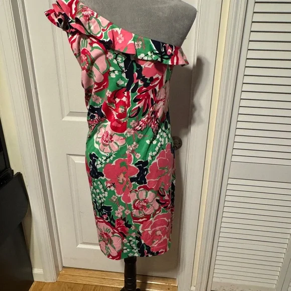Lilly Pulitzer Whinnie “A Thing Called Love” One Shoulder Dress sz. LG